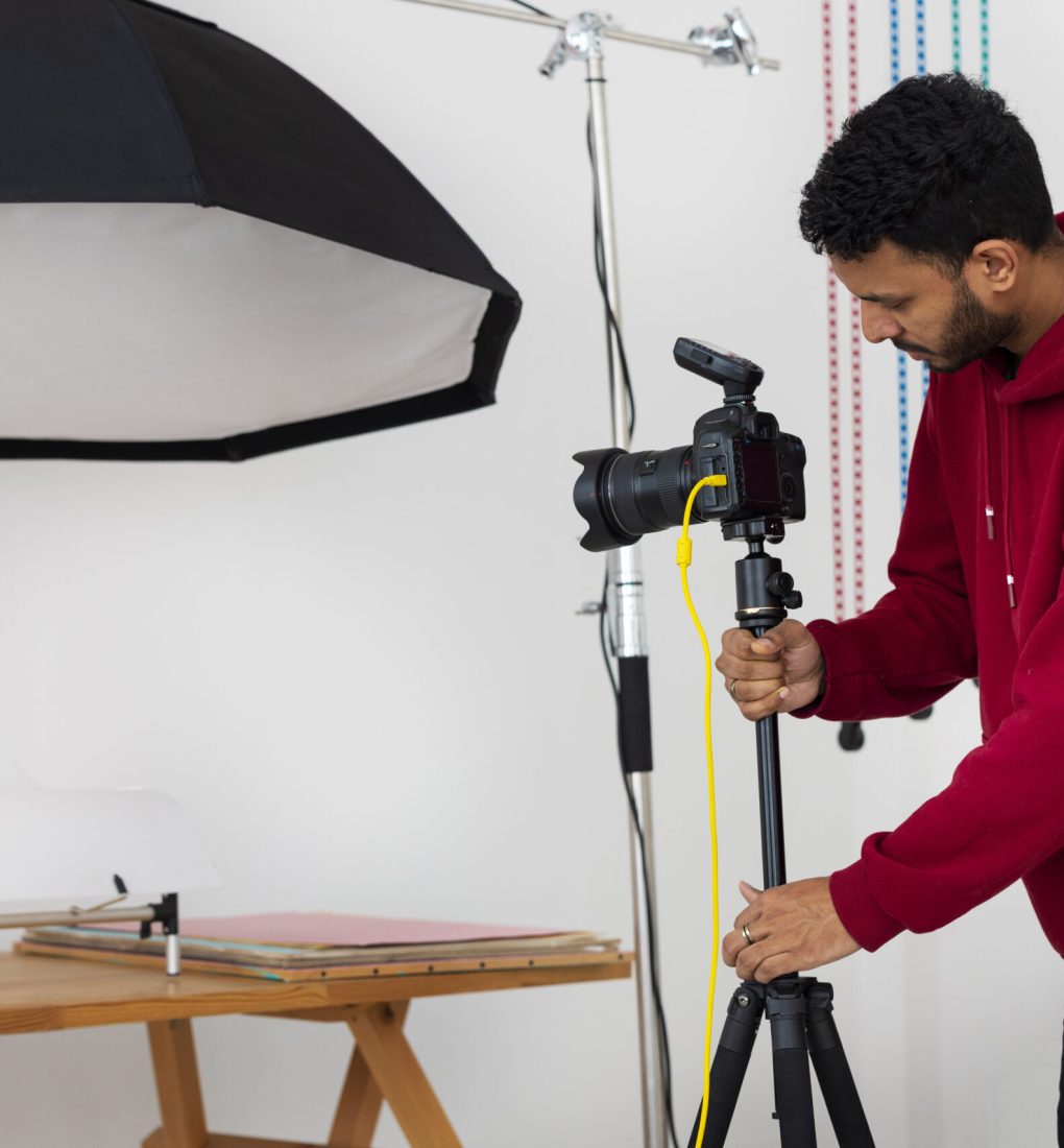 medium-shot-specialized-photographer-working-studio (7)